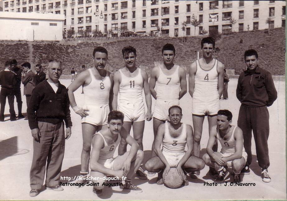 Une équipe de BASKET du PSA