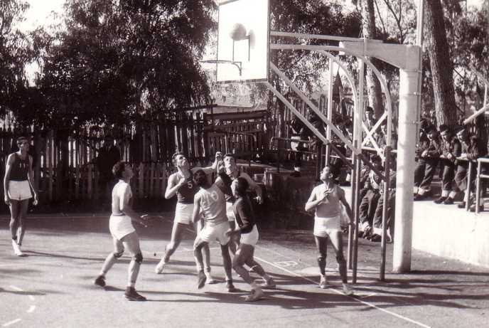 FINALE (voir article du journal Constantinois). STADE Henri ANGLADE.
